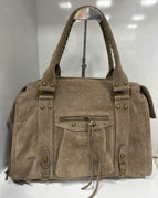 Taupe