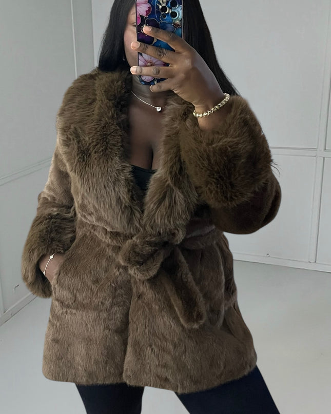 Black Star Fur - Luxurious Softness & Glamour