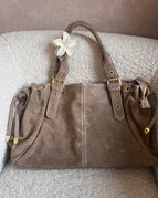 Taupe
